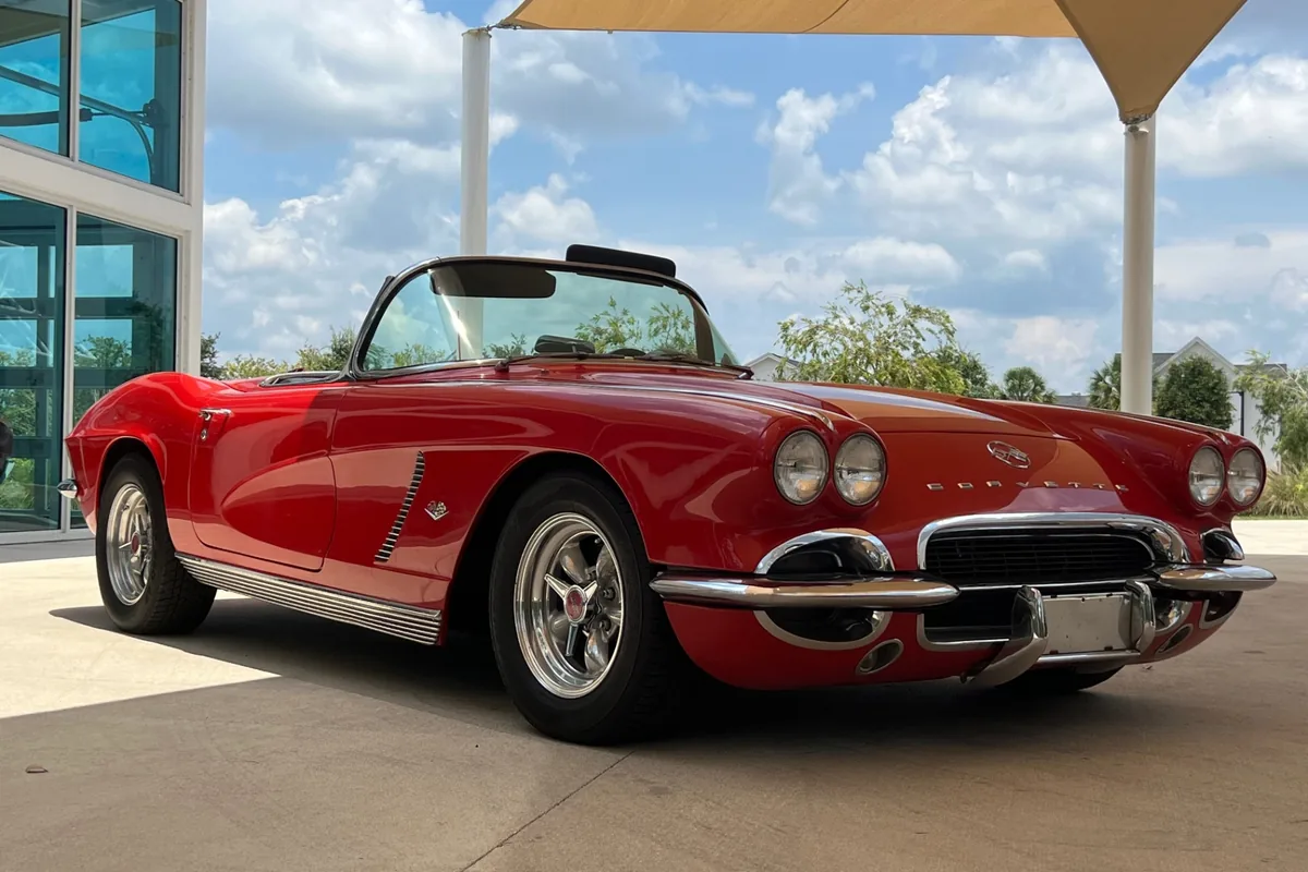 1962 Chevrolet Corvette front view